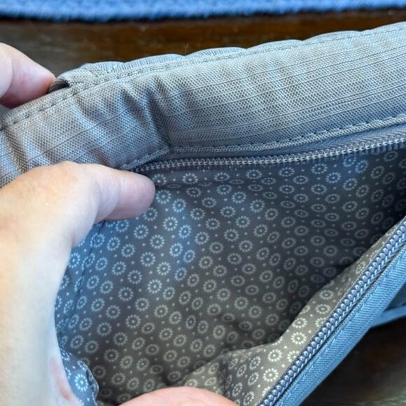 LUG Tandem Zip Wallet Brushed Platinum Gray - Picture 7 of 8